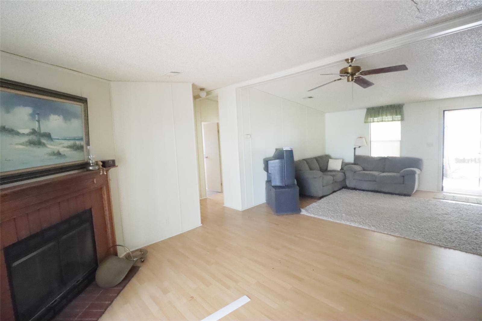 KERSHORES - Residential