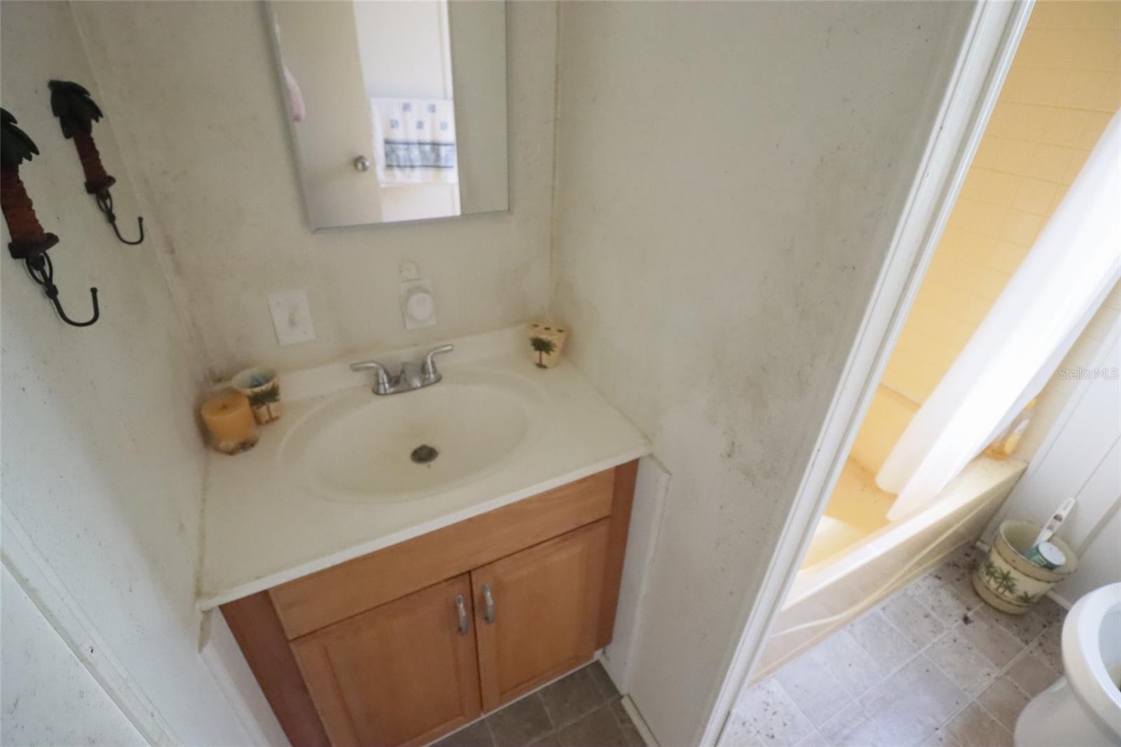 KERSHORES - Residential