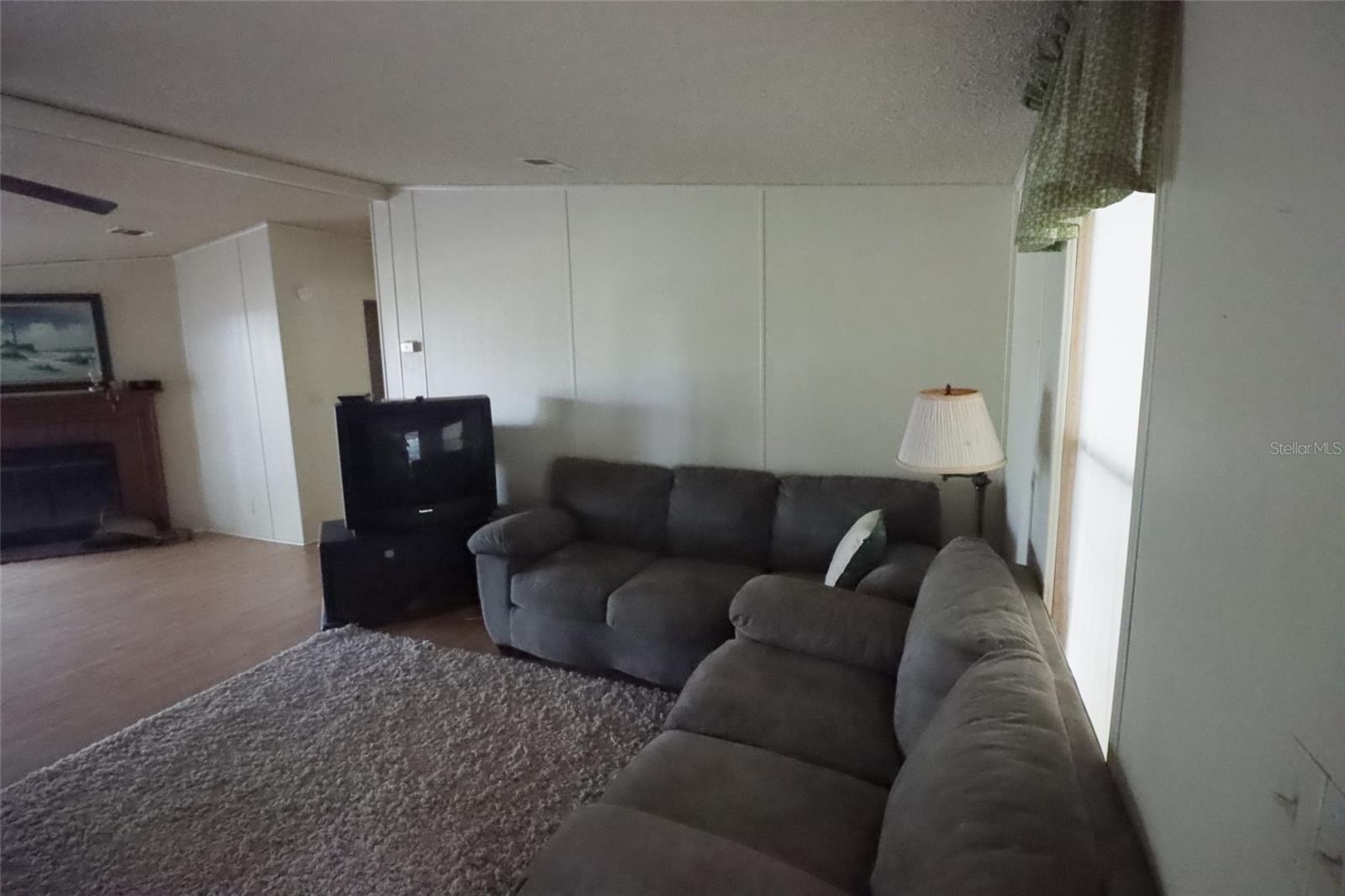 KERSHORES - Residential