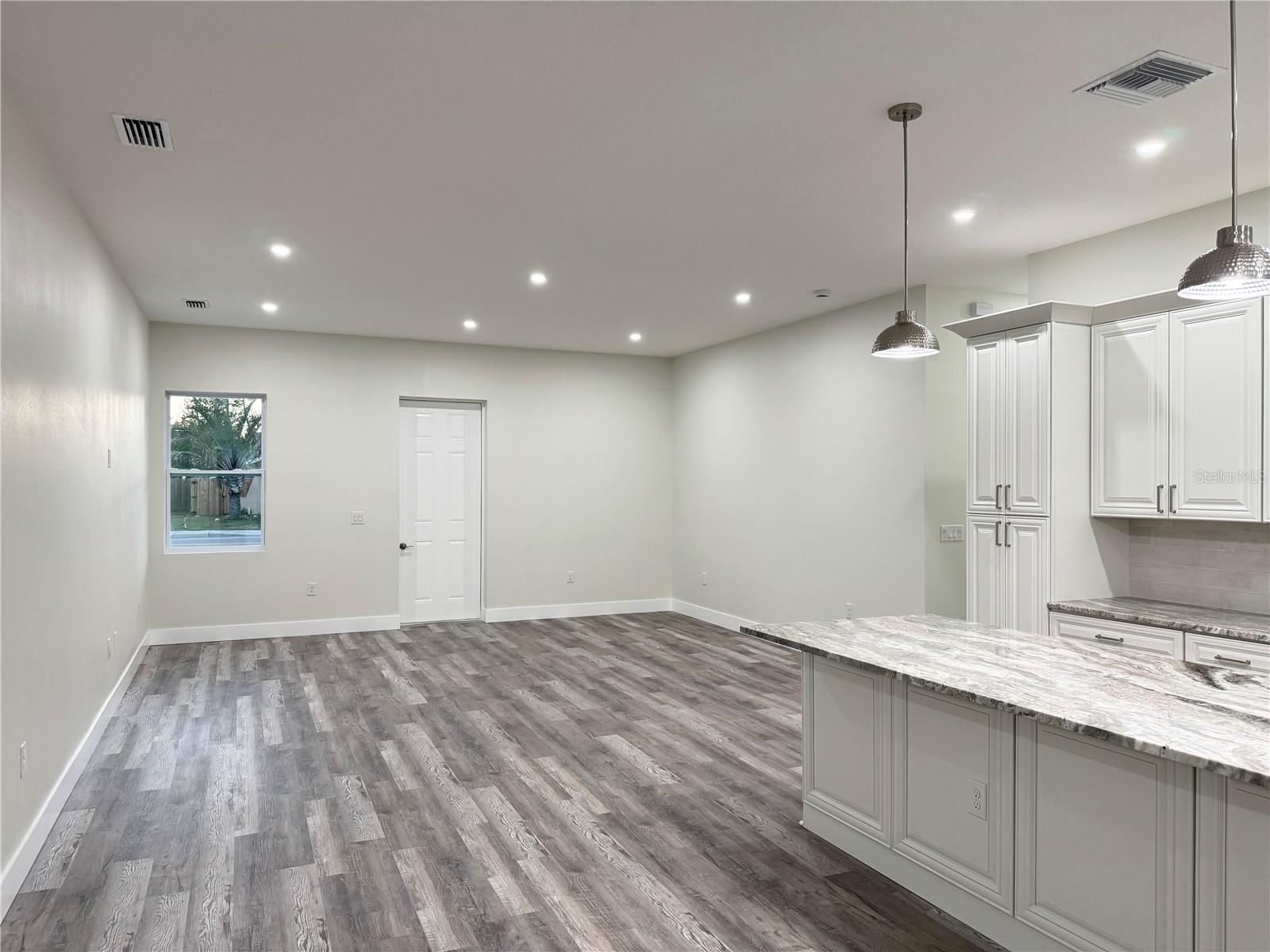SARASOTA SPGS - Residential