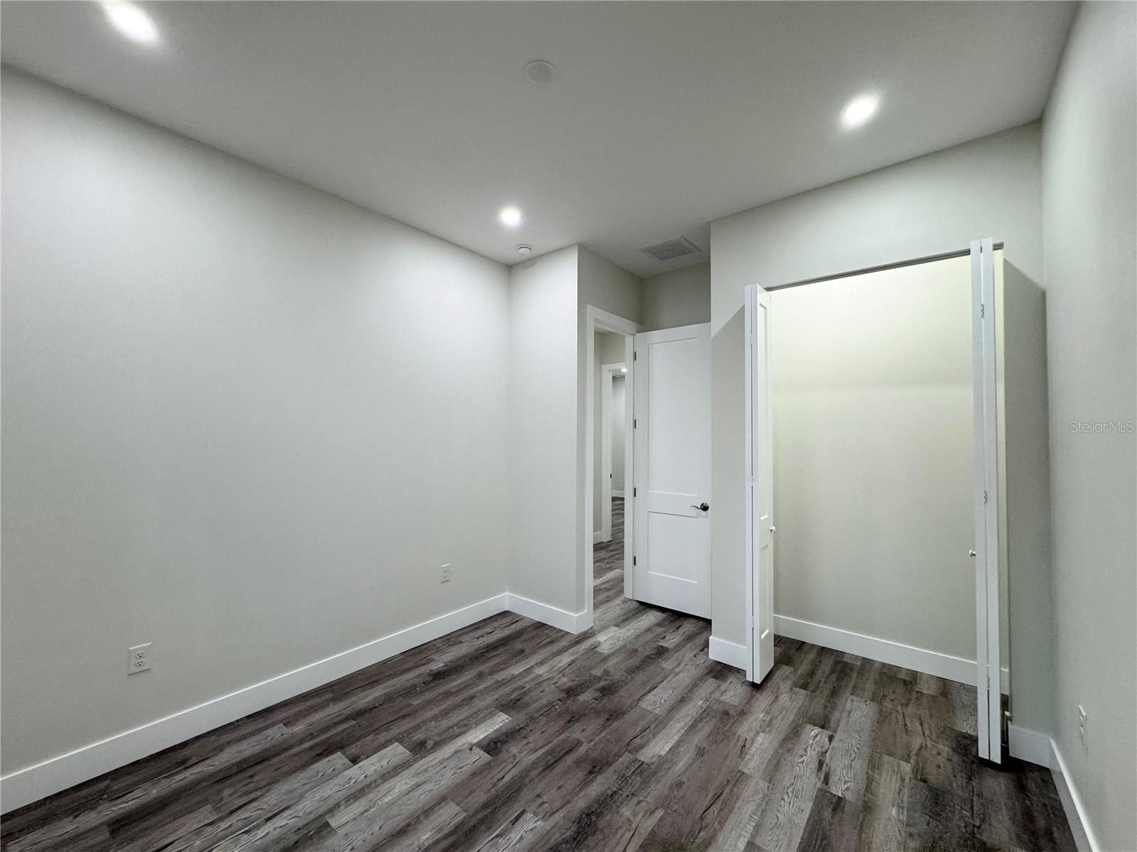 SARASOTA SPGS - Residential