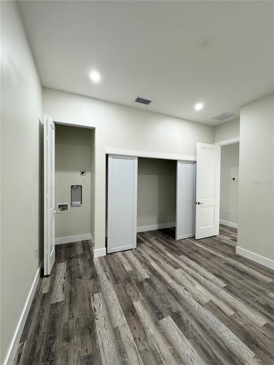 SARASOTA SPGS - Residential