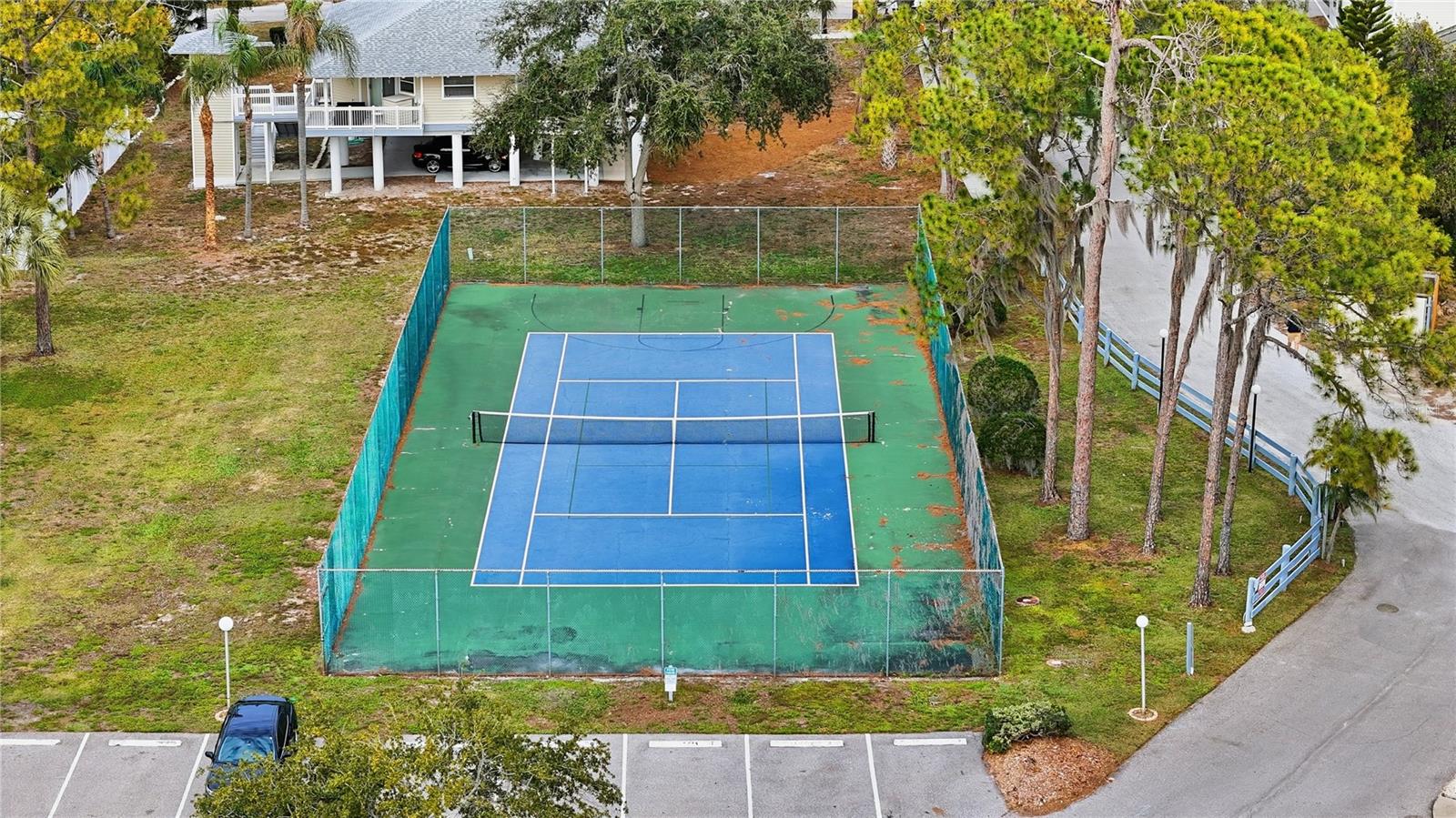 ISLAND CLUB OF TARPON - Residential