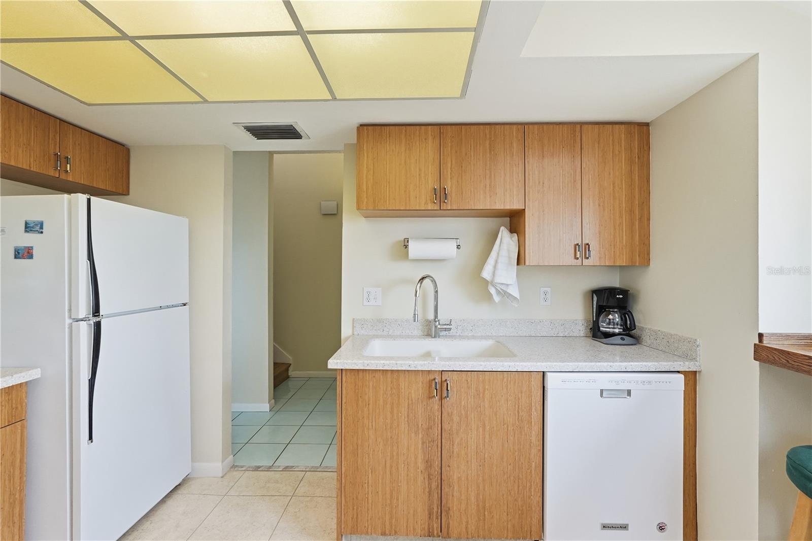 ISLAND CLUB OF TARPON - Residential