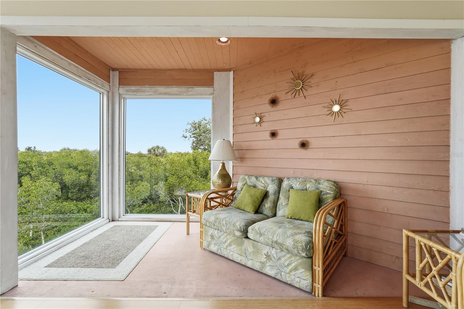 ISLAND CLUB OF TARPON - Residential