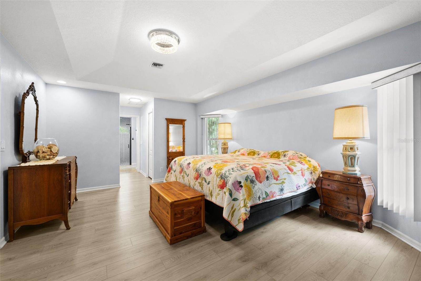 ARTIST ACRES - Residential