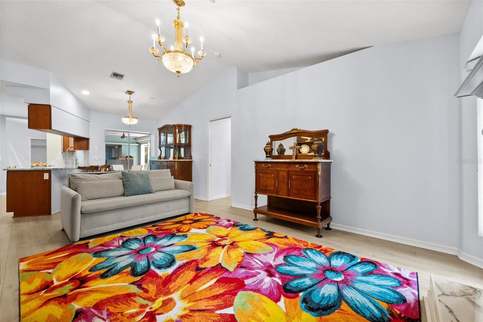 ARTIST ACRES - Residential