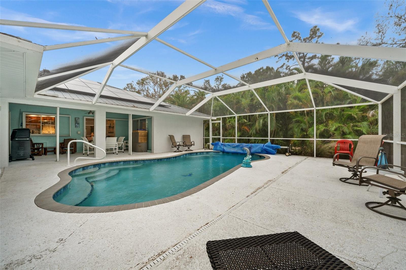 ARTIST ACRES - Residential