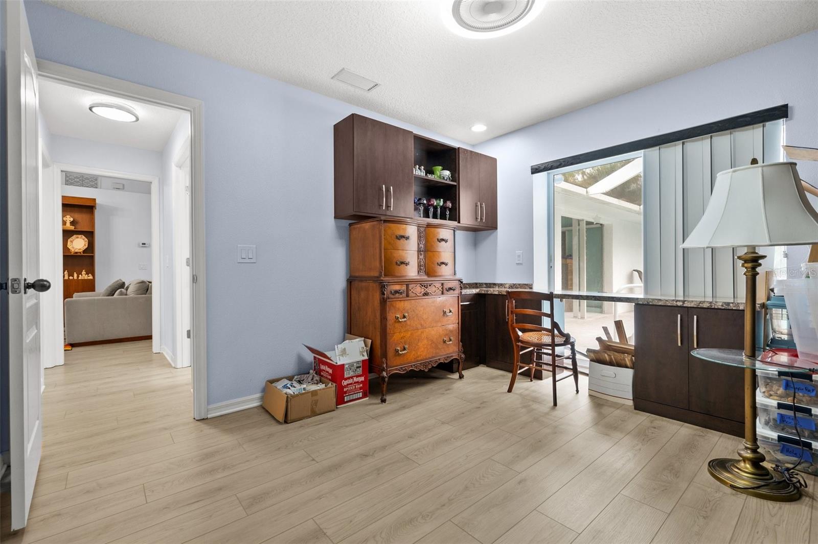 ARTIST ACRES - Residential