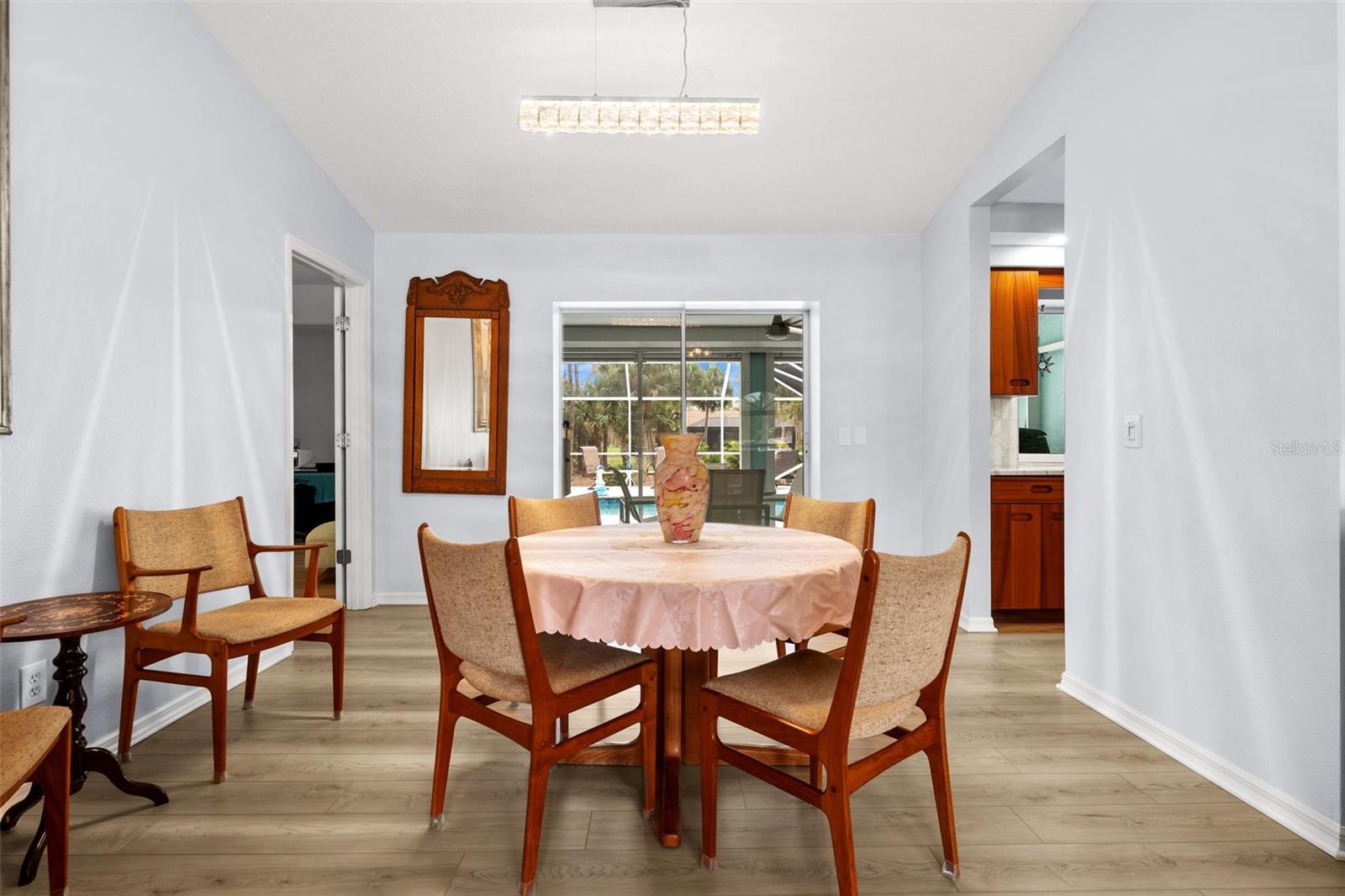 ARTIST ACRES - Residential