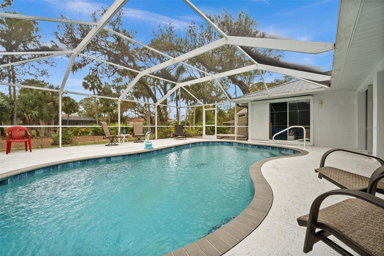 ARTIST ACRES - Residential