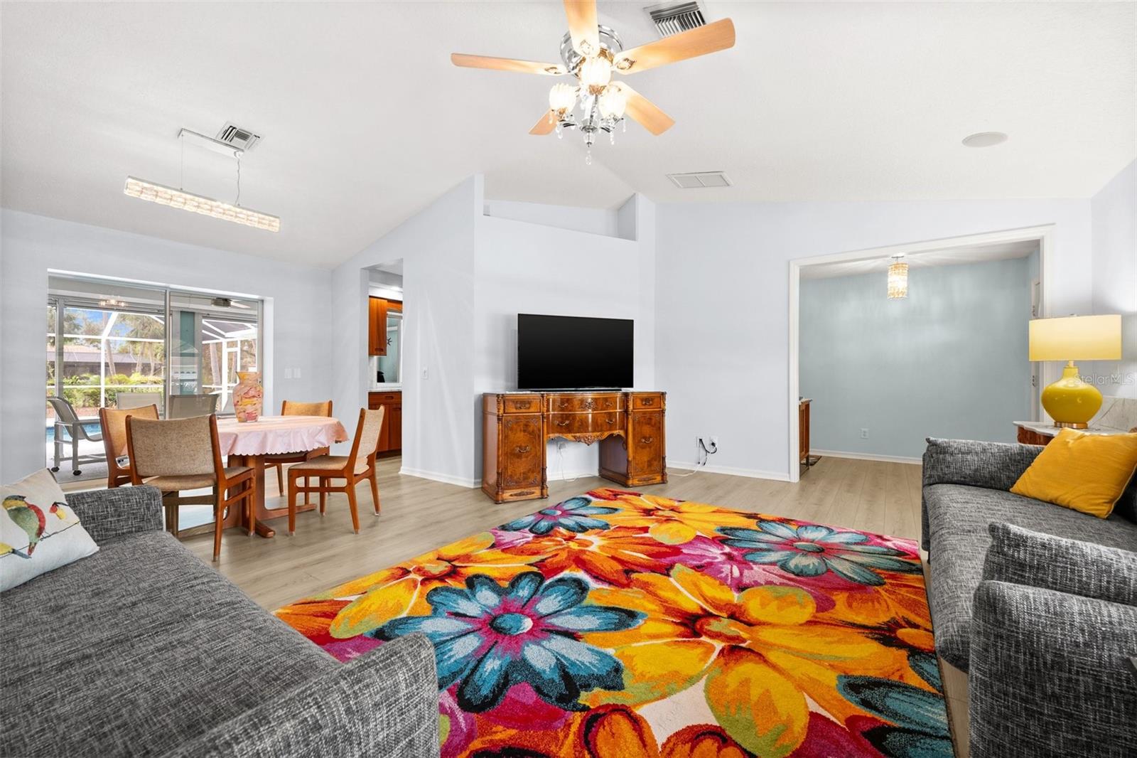 ARTIST ACRES - Residential