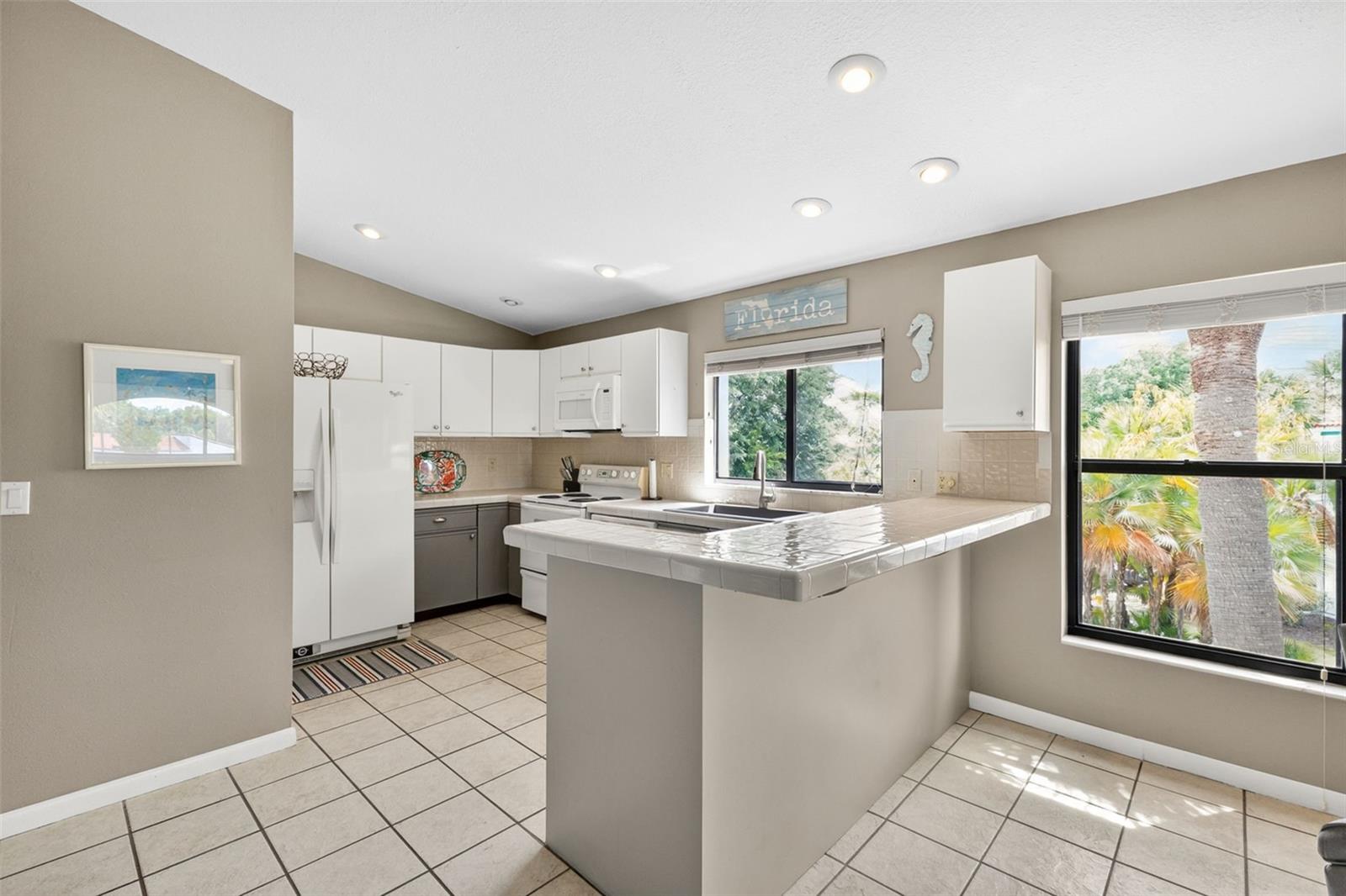 4729 CASABLANCA CIRCLE C21