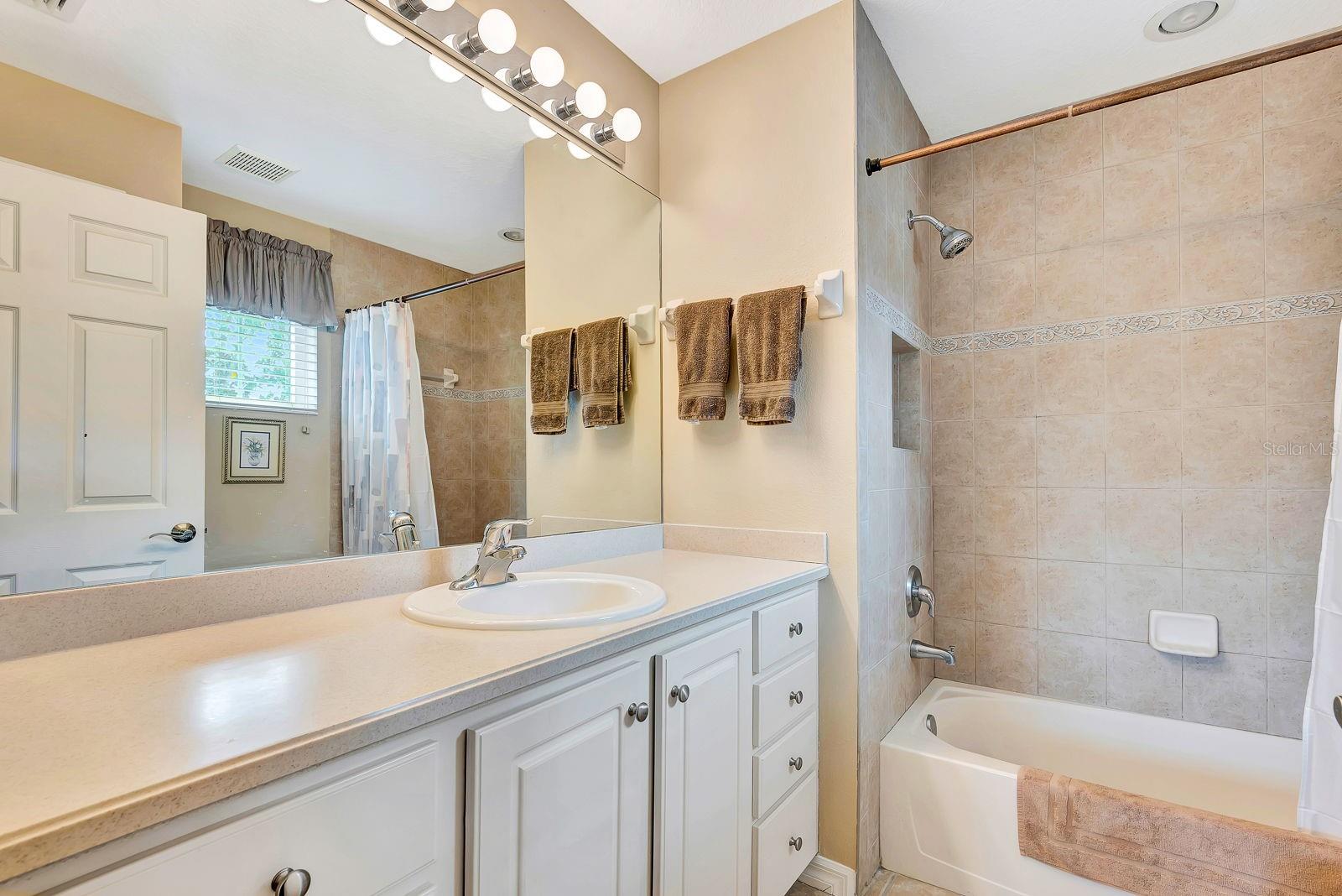 LEXINGTON PH IV - Residential