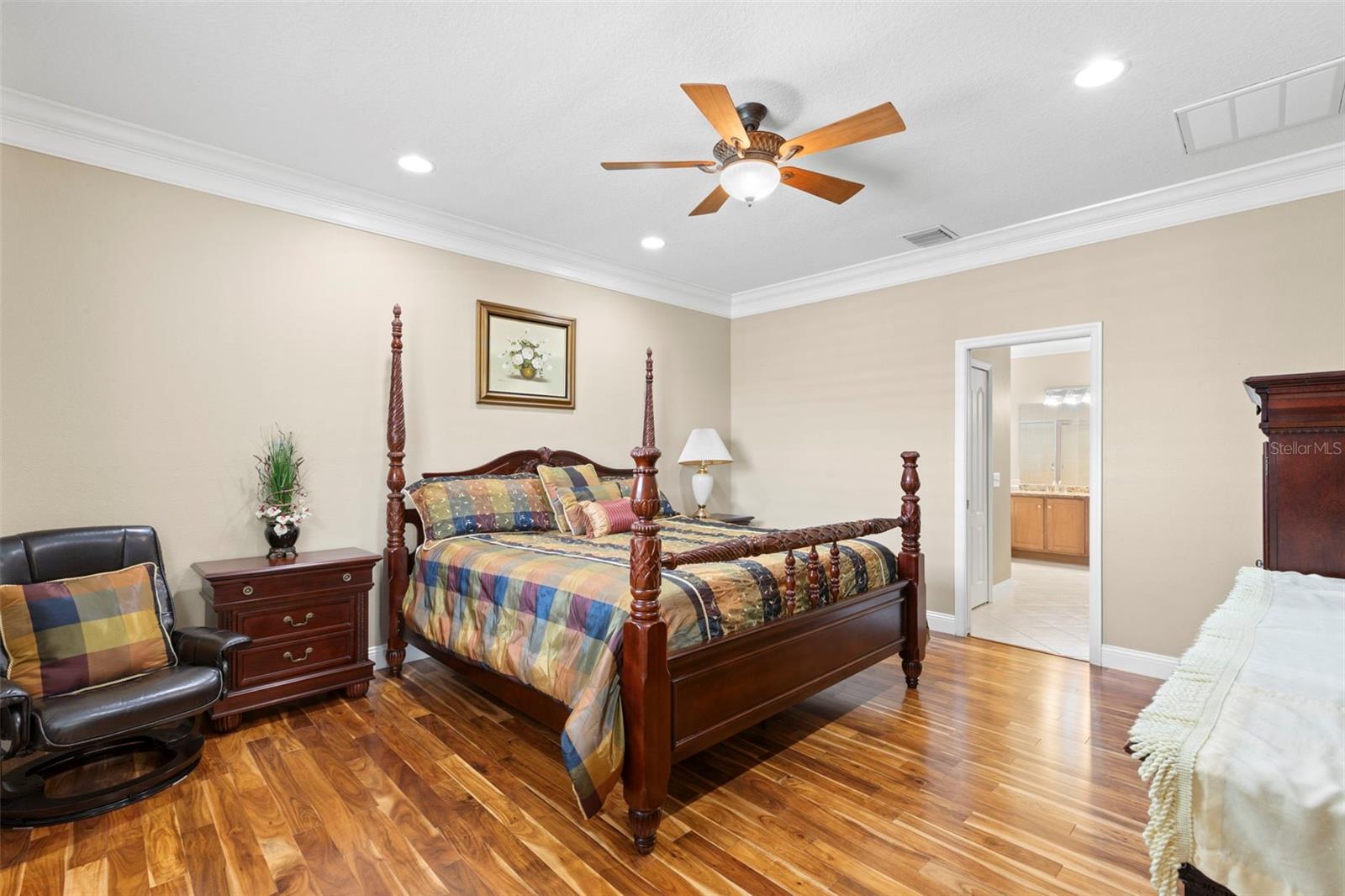 IVY LAKE ESTATES - Residential