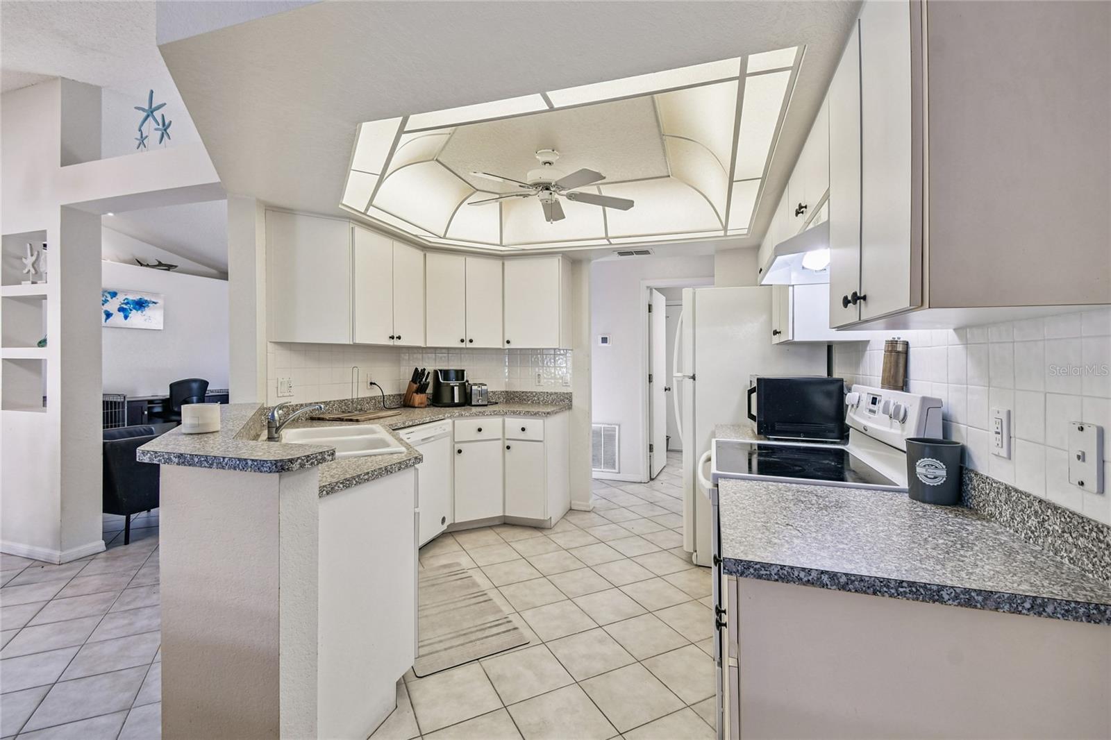 SPRING HILL - Residential