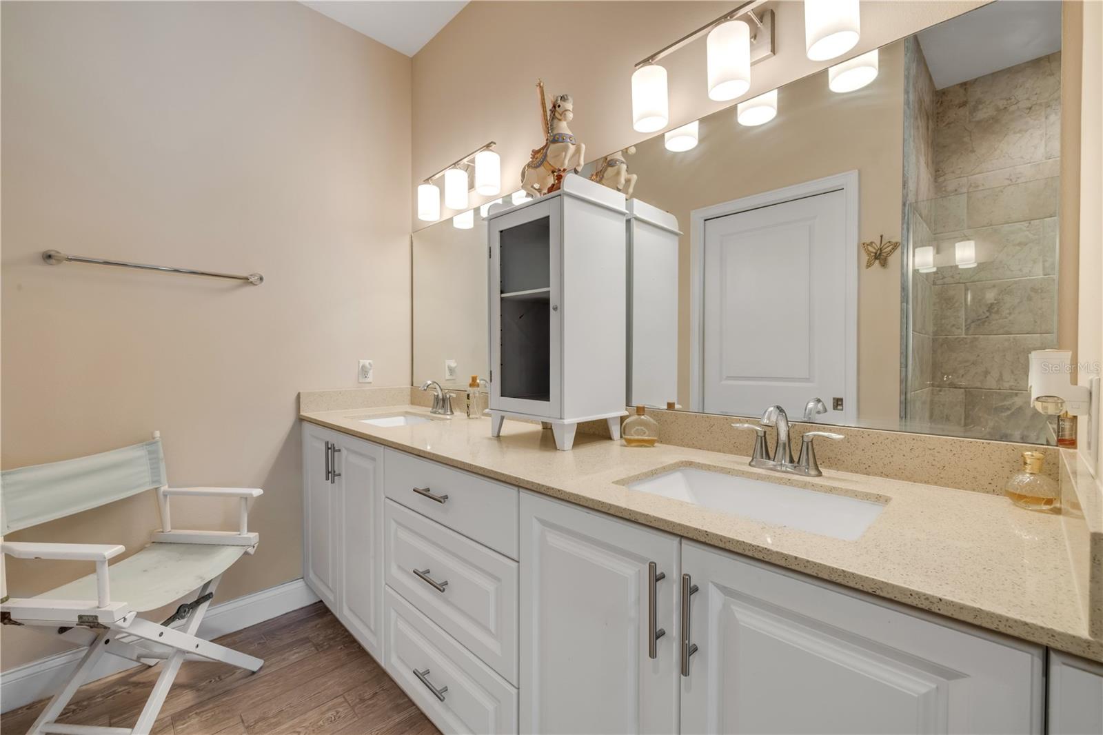 VENETIAN BAY PH 1B UN 1 #H - Residential