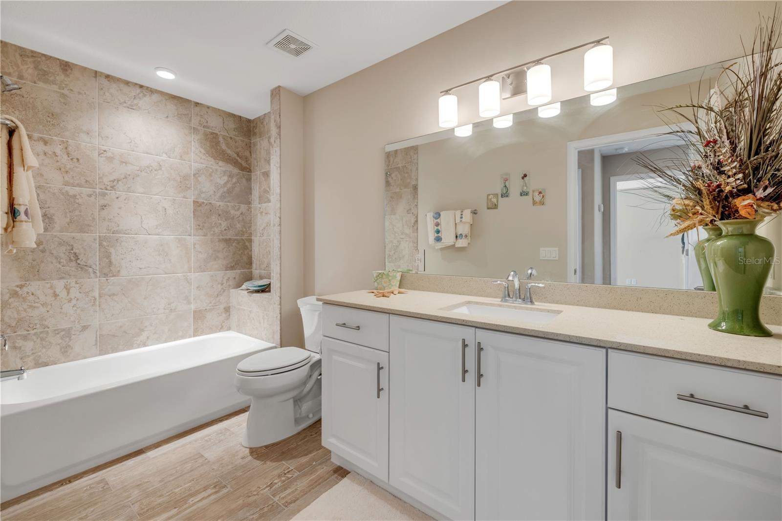 VENETIAN BAY PH 1B UN 1 #H - Residential