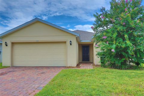 A home in WINTER HAVEN