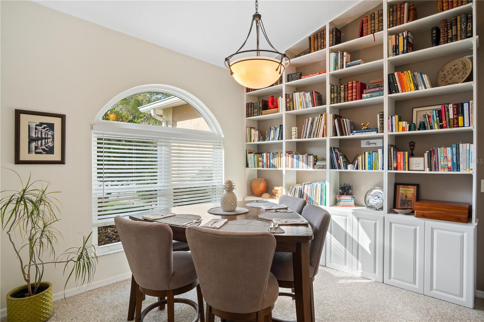 UNIVERSITY ESTATES - Residential