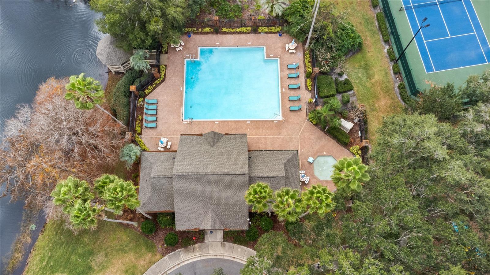 UNIVERSITY ESTATES - Residential