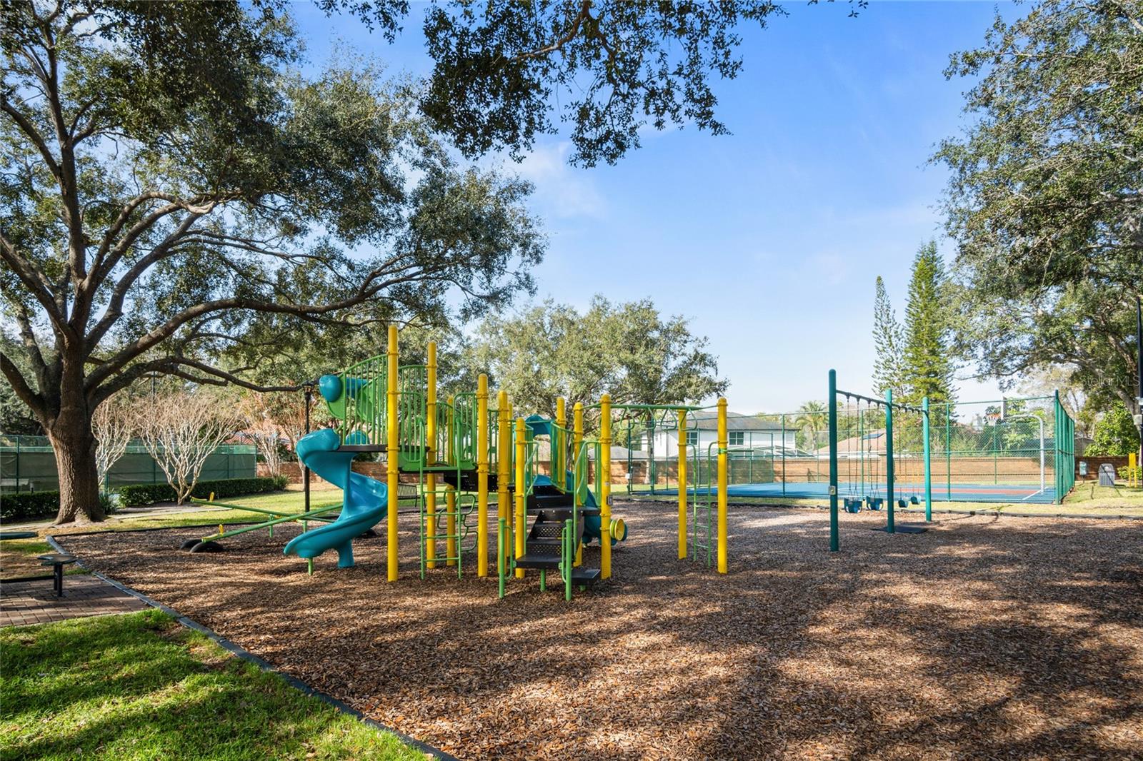 UNIVERSITY ESTATES - Residential