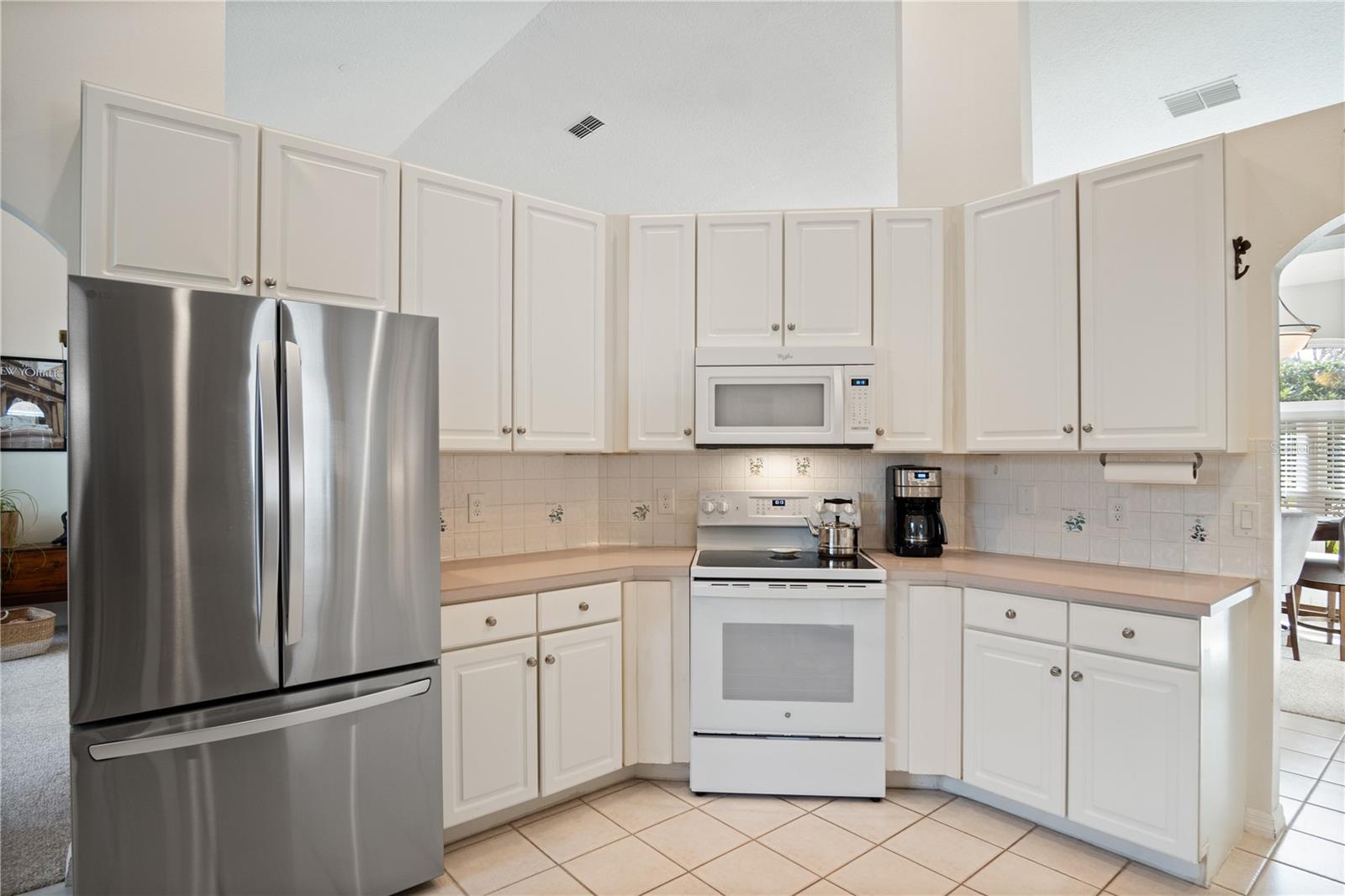 UNIVERSITY ESTATES - Residential