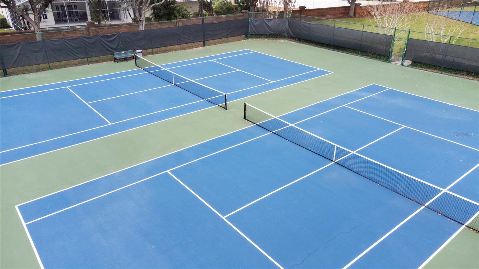 UNIVERSITY ESTATES - Residential