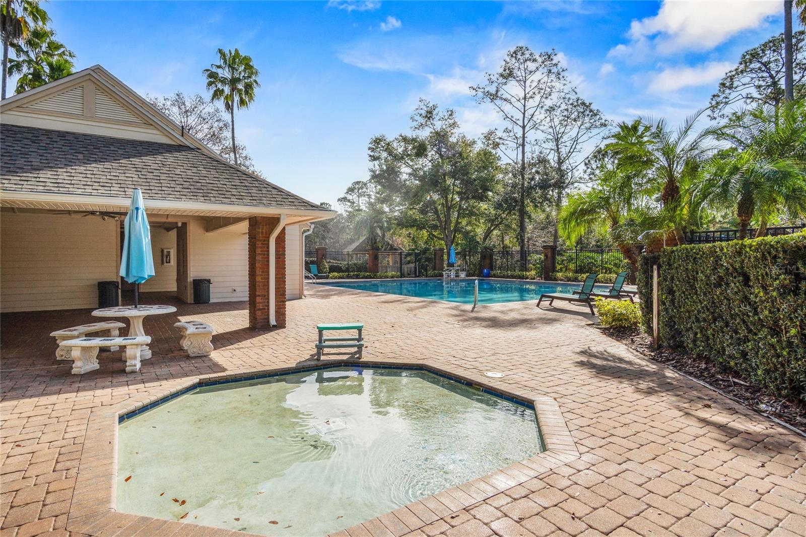 UNIVERSITY ESTATES - Residential