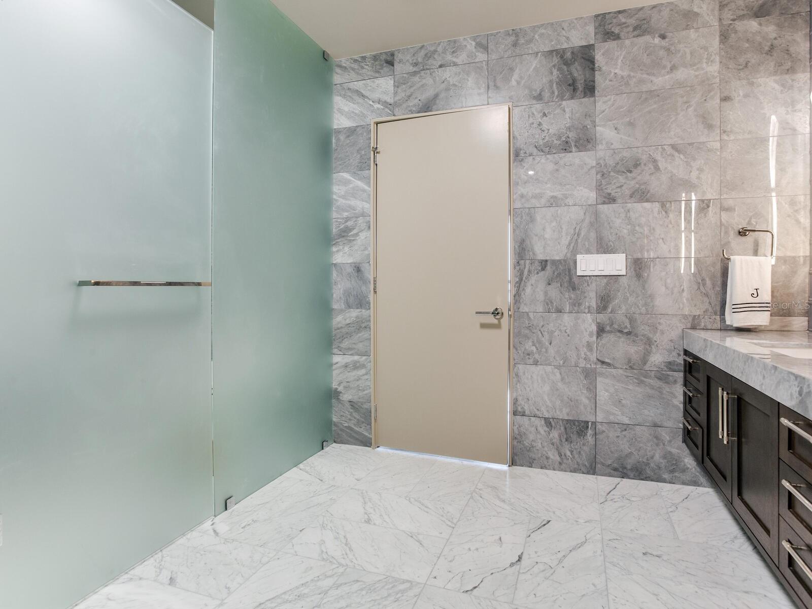 BAYSHORE YSABELLA A CONDOMINIUM - Residential