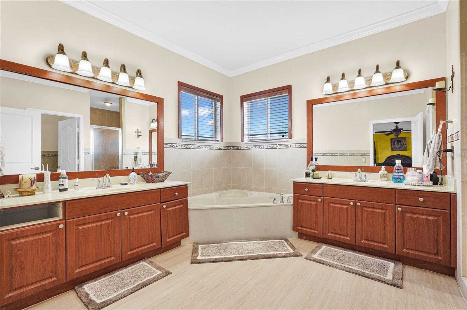 MILON VENTURE - Residential