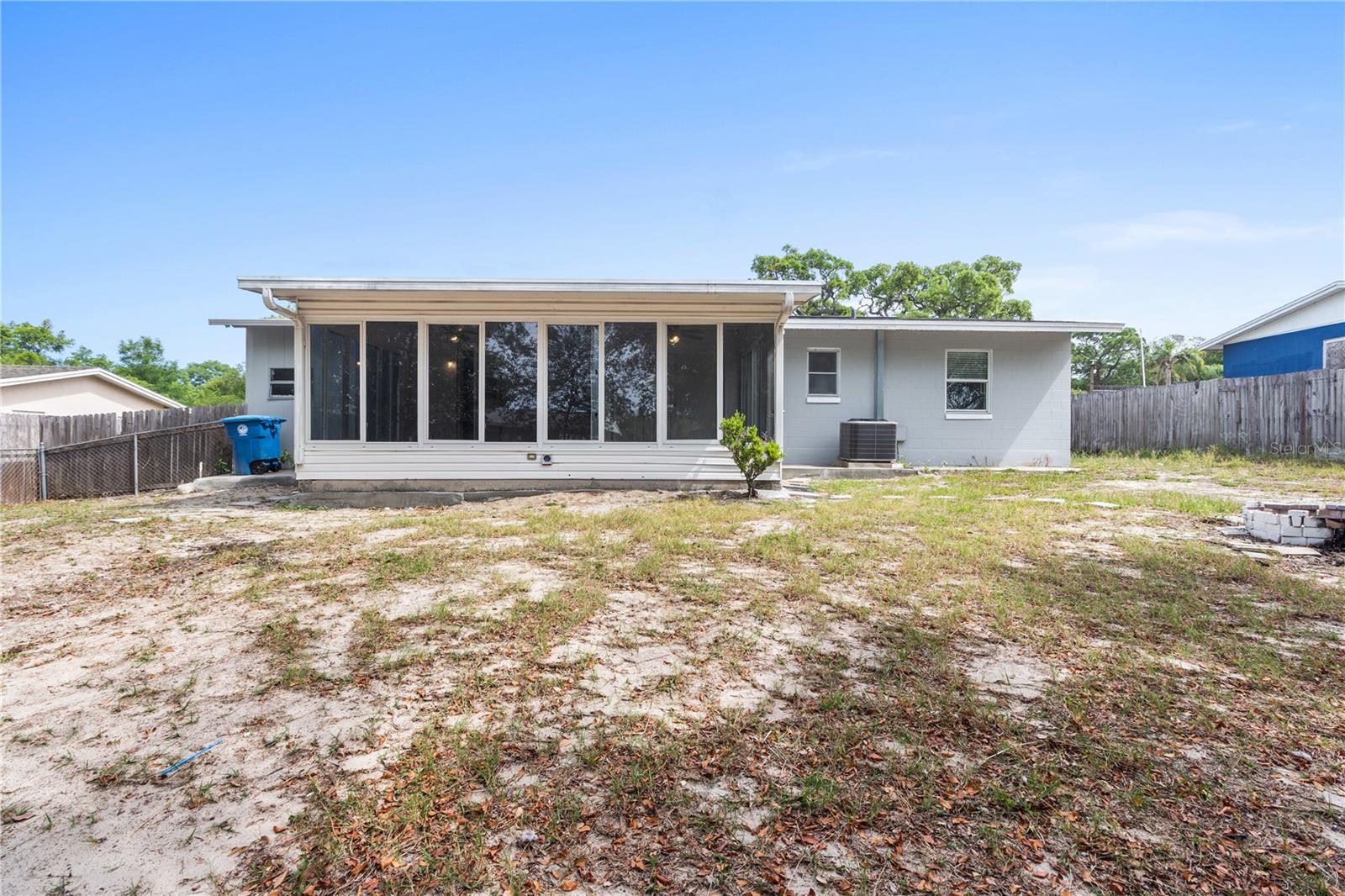 SPRING HILL - Residential