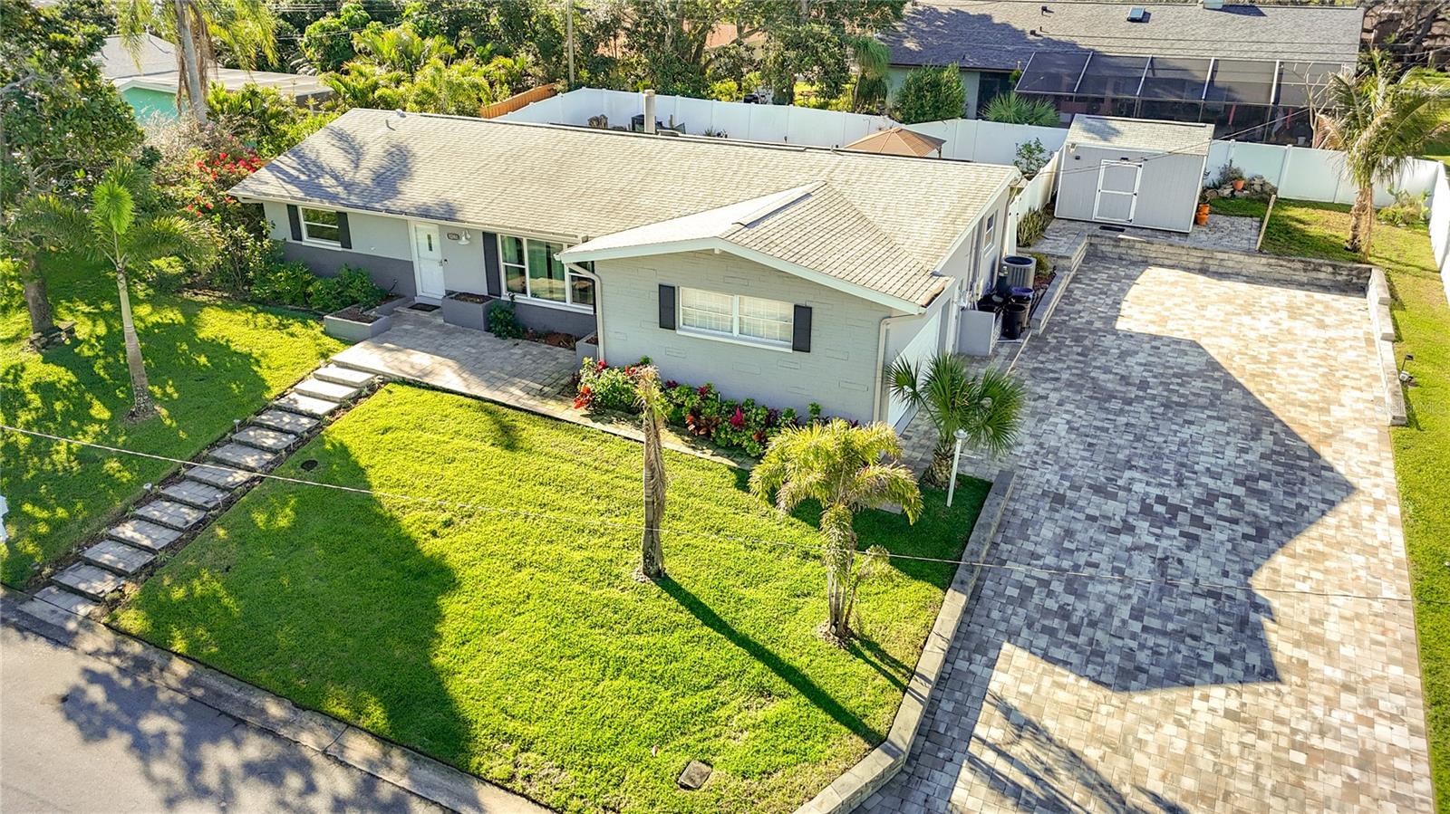 1247 HOLIDAY DRIVE
