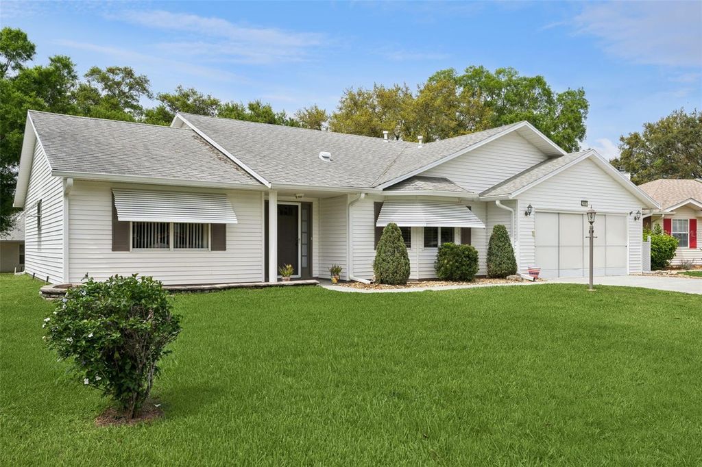 Photo of 26907 Forest Hills Street, Leesburg, FL 34748 (MLS # G5109634)