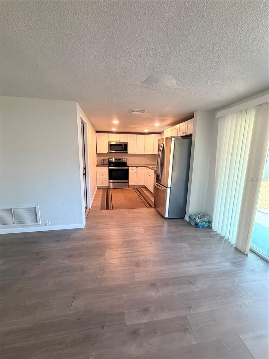 EMBASSY HILLS - Residential