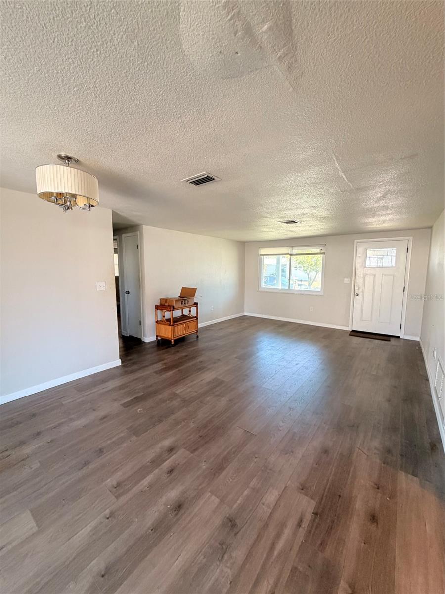 EMBASSY HILLS - Residential