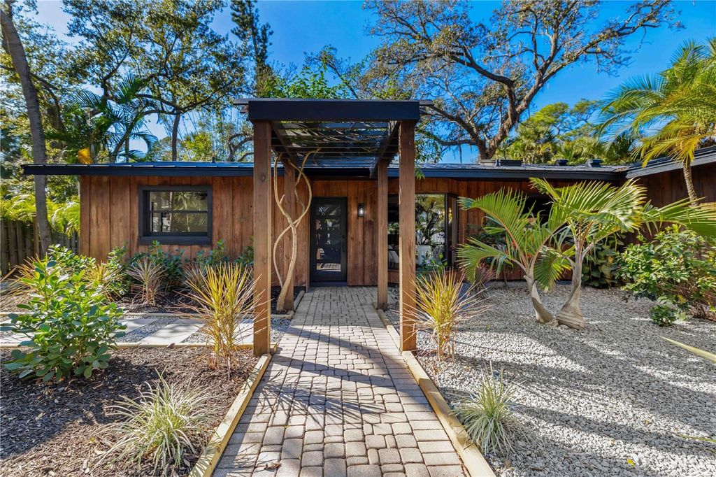 Photo of 4534 Banan Place, Siesta Key, FL 34242 (MLS # A4676616)