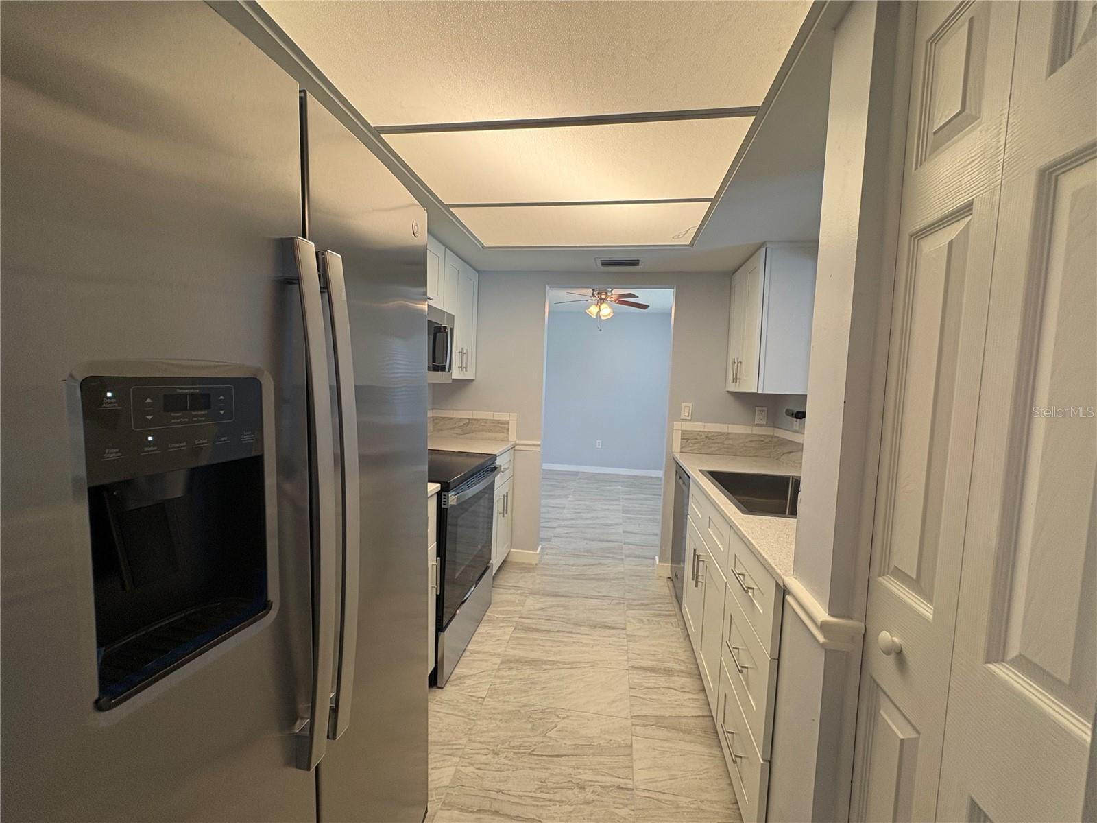 LAKE SARASOTA UNIT 09 - Residential