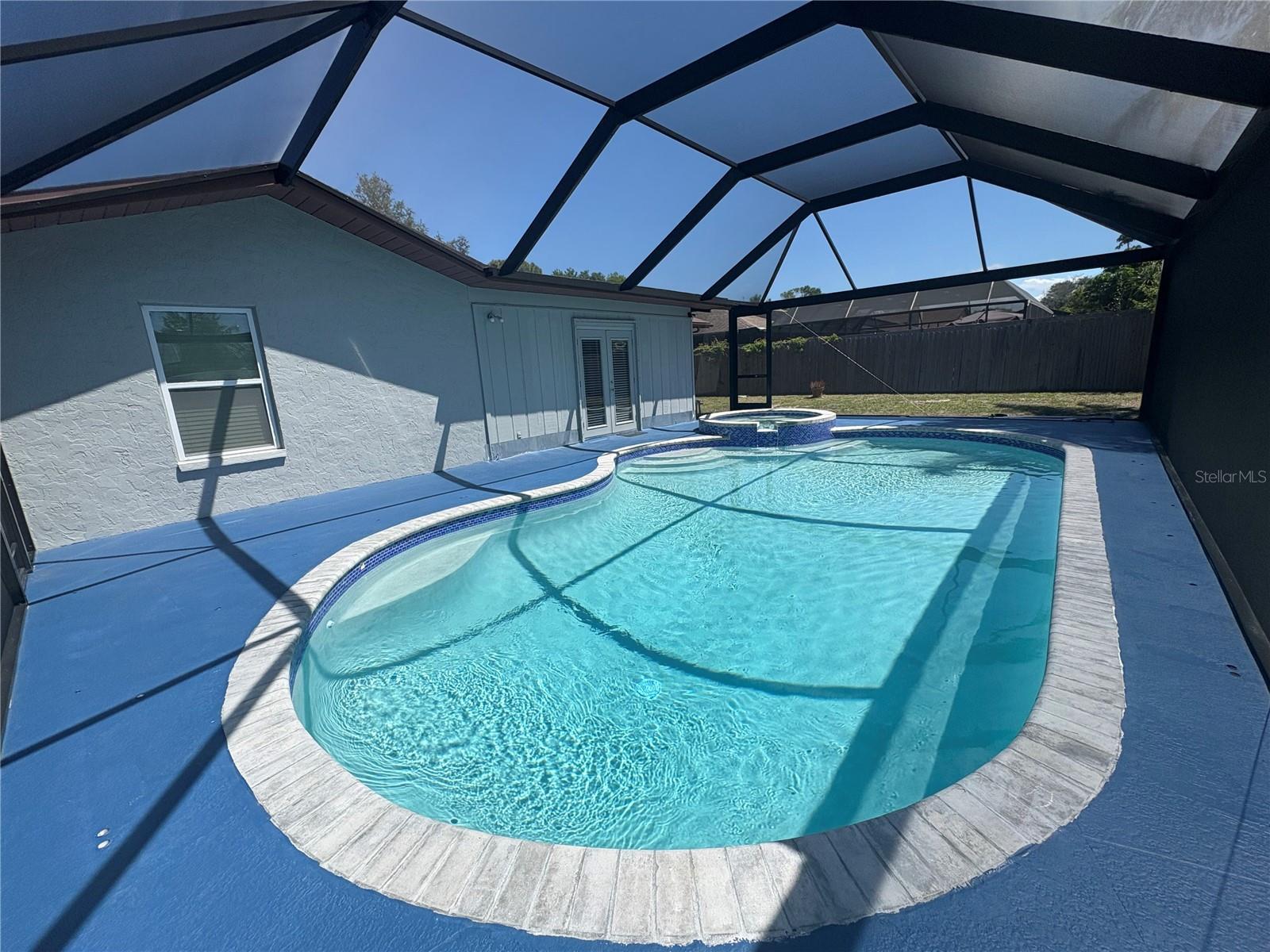 LAKE SARASOTA UNIT 09 - Residential