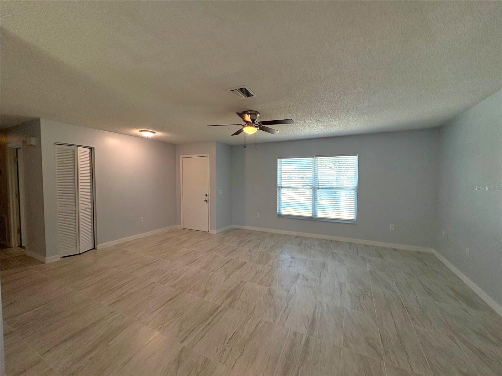 LAKE SARASOTA UNIT 09 - Residential