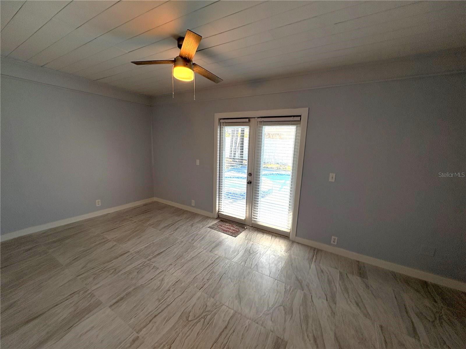 LAKE SARASOTA UNIT 09 - Residential