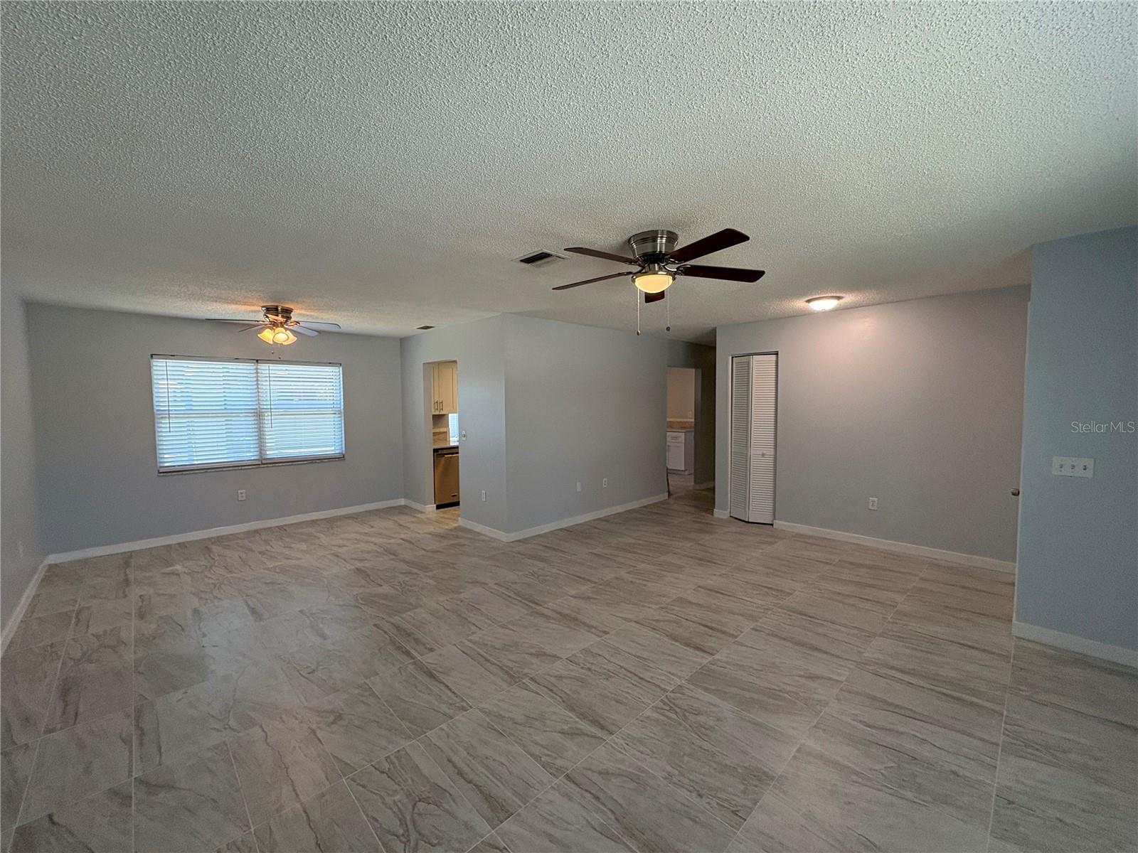 LAKE SARASOTA UNIT 09 - Residential