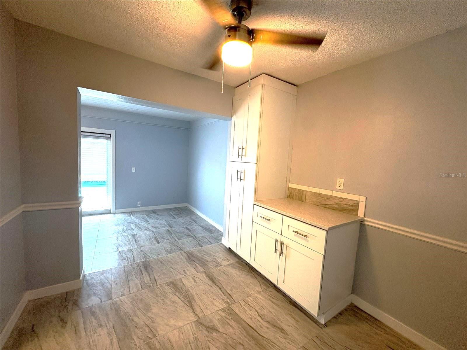 LAKE SARASOTA UNIT 09 - Residential