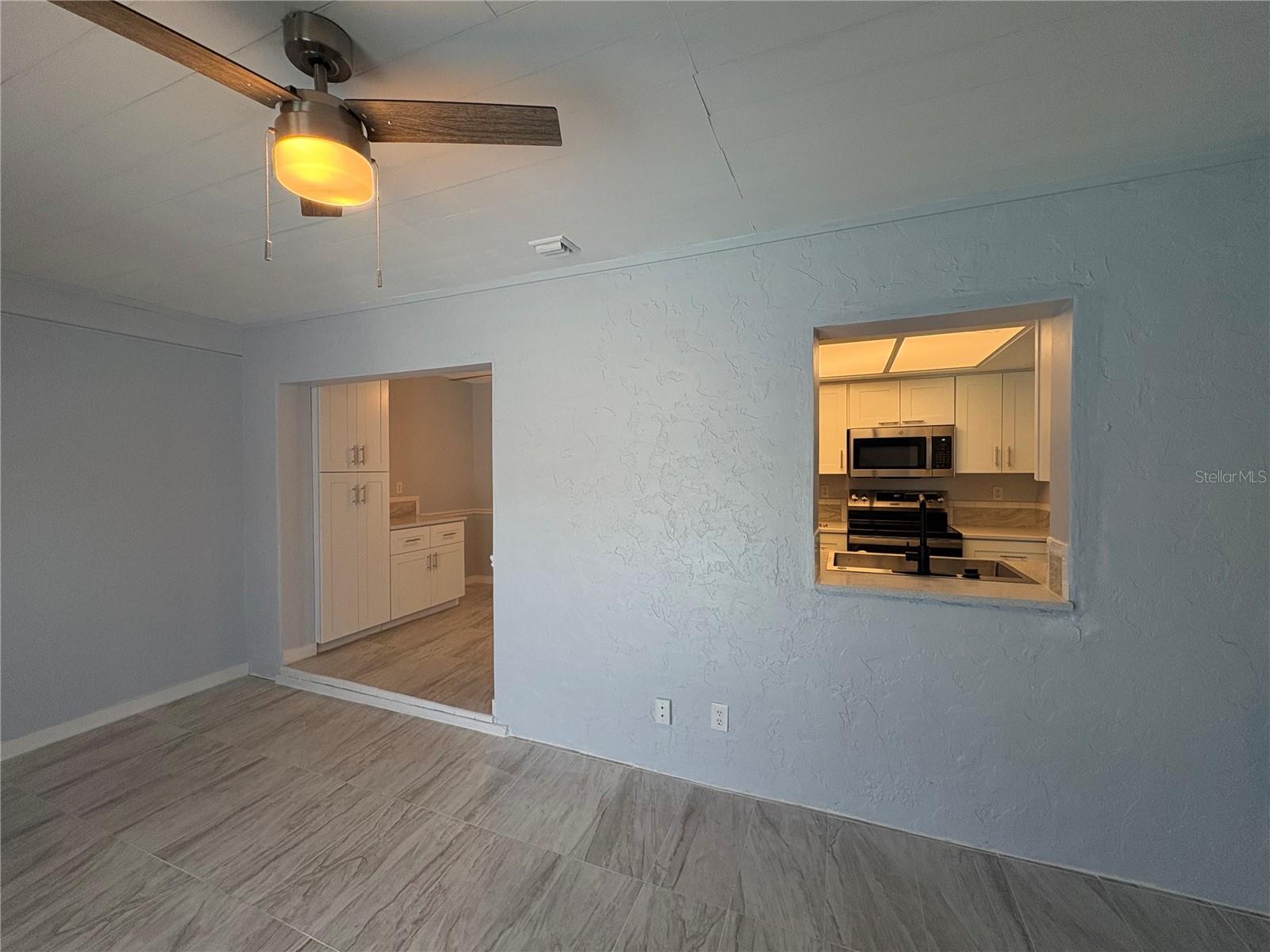 LAKE SARASOTA UNIT 09 - Residential