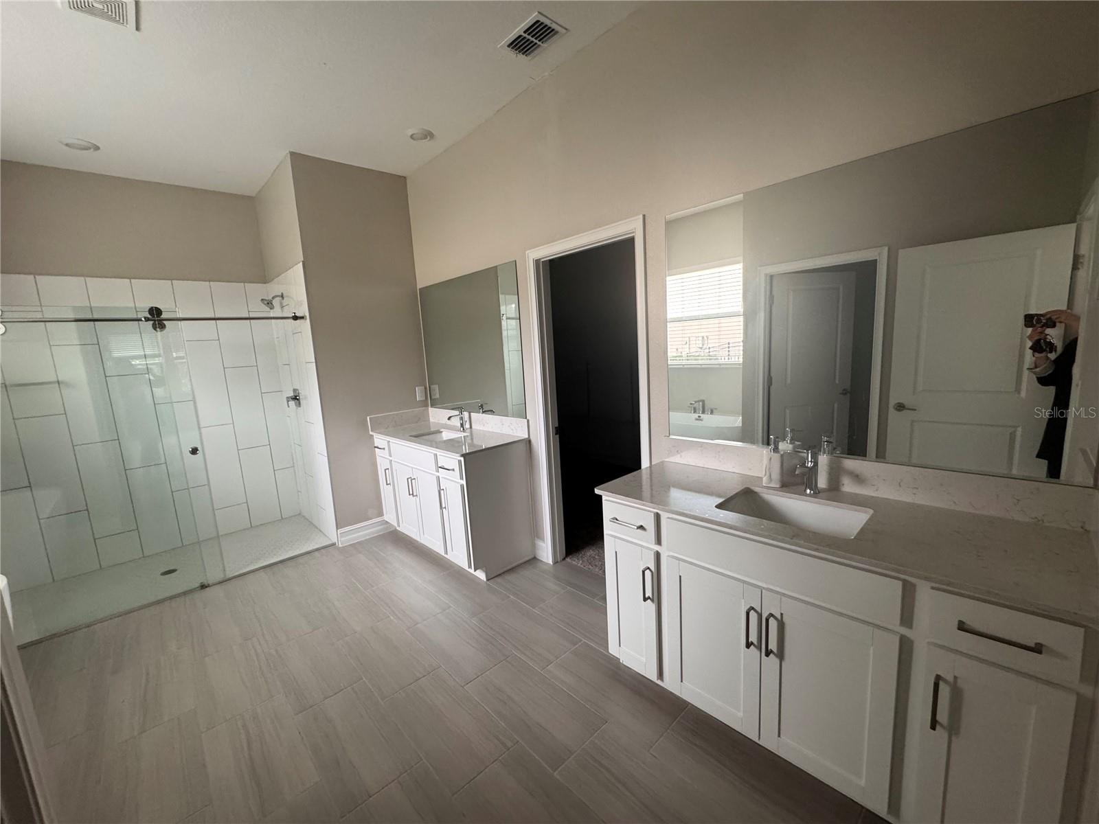 BELLECHASE WILLOWS - Residential Lease