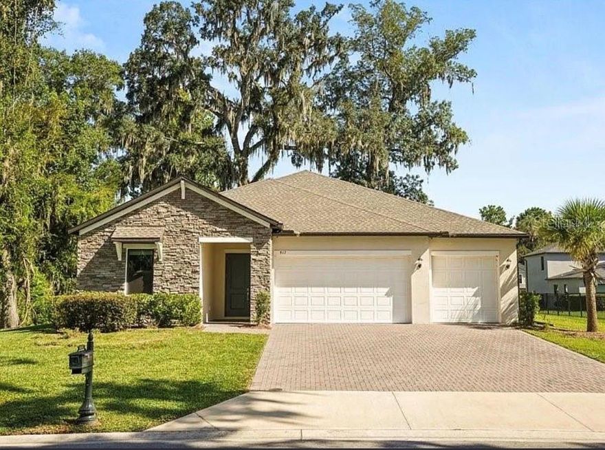 Experience high-end living in this elegant 4-bed, 3-bath home with a bonus room inside one of Ocala’s premier gated communities. The open layout features a modern island kitchen, walk-in pantry, and plenty of space for entertaining. The primary suite offers a spa-style bath and large walk-in closet, while a private en-suite bedroom is perfect for guests. Enjoy peaceful views from the screened lanai and the convenience of being close to top schools, shopping, and medical care. Ideal for renters seeking comfort, style, and a refined lifestyle.