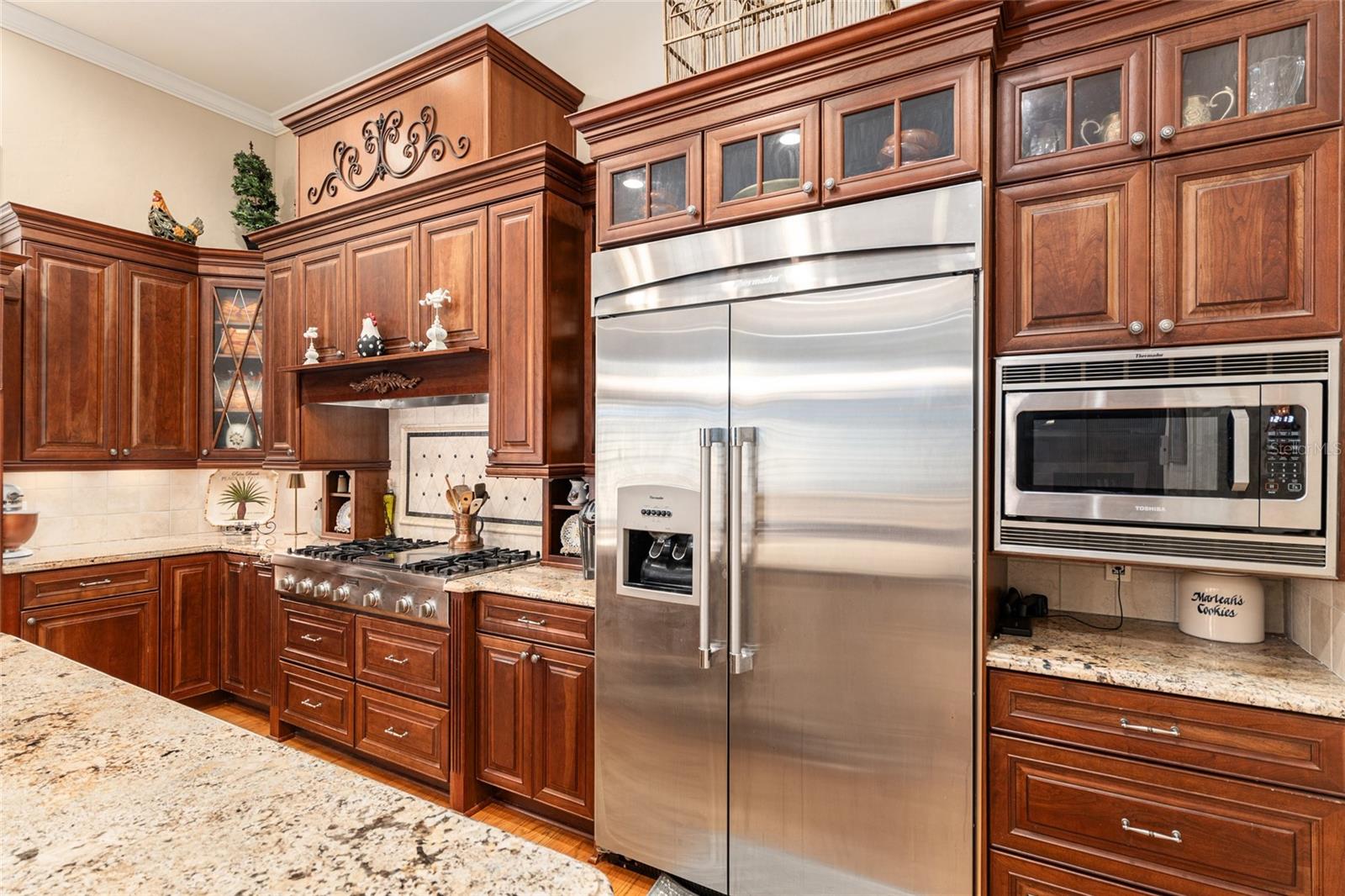 HAILE PLANTATION VILLAGE CENTER - Commercial Sale