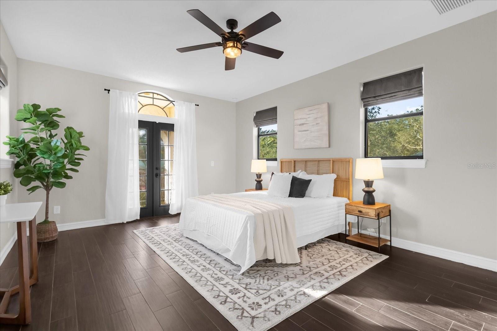 HEATHROW WOODS - Residential