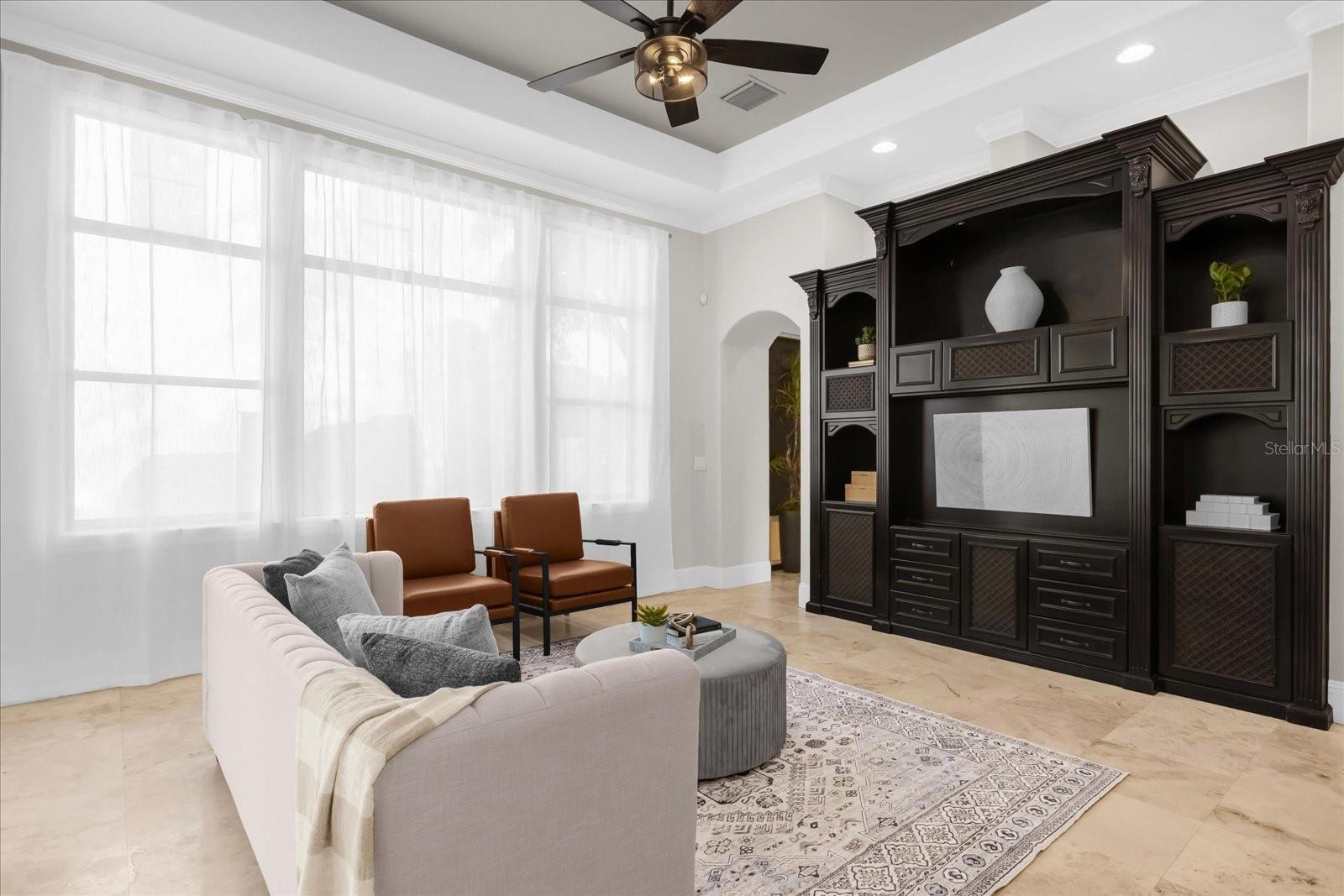 HEATHROW WOODS - Residential