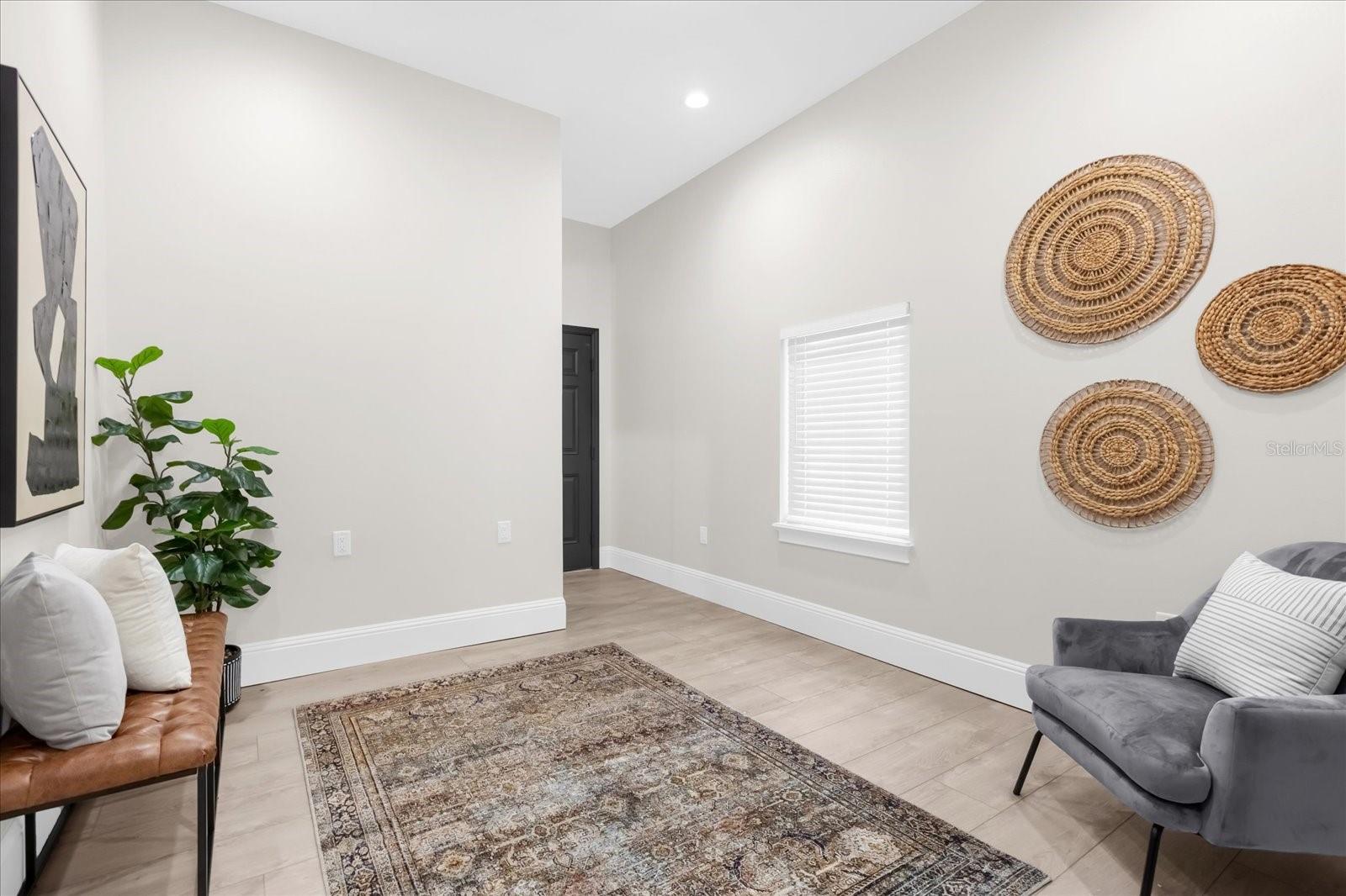 HEATHROW WOODS - Residential